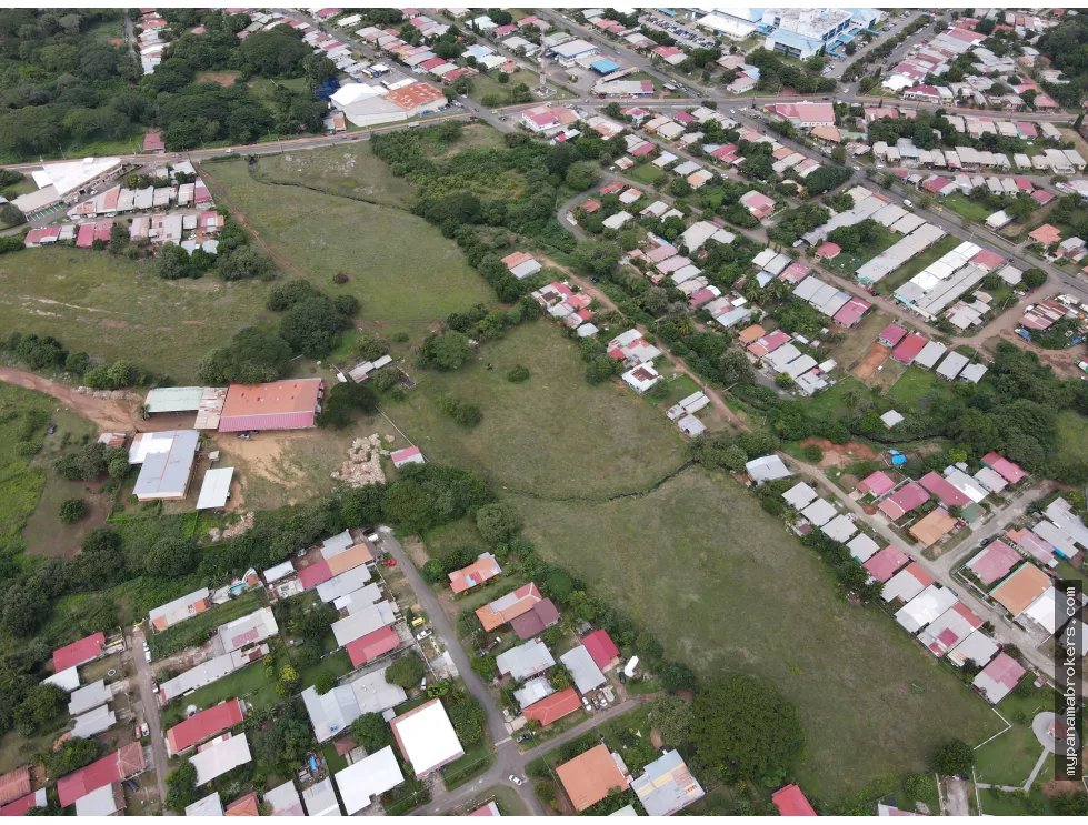 Se vende terreno en chitré