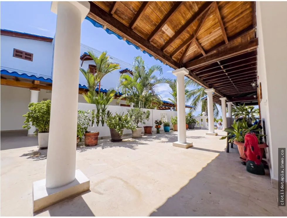 Se vende duplex frente al mar en playa blanca, río hato