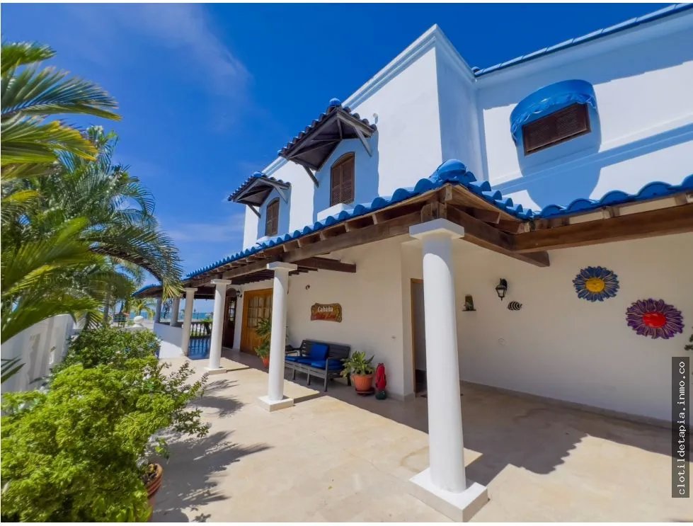 Se vende duplex frente al mar en playa blanca, río hato