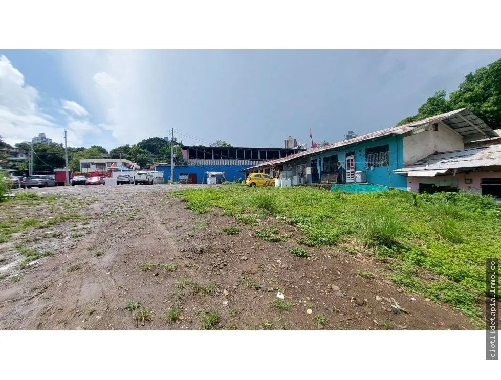 Se vende terreno para construir edificios en pueblo nuevo, panamá