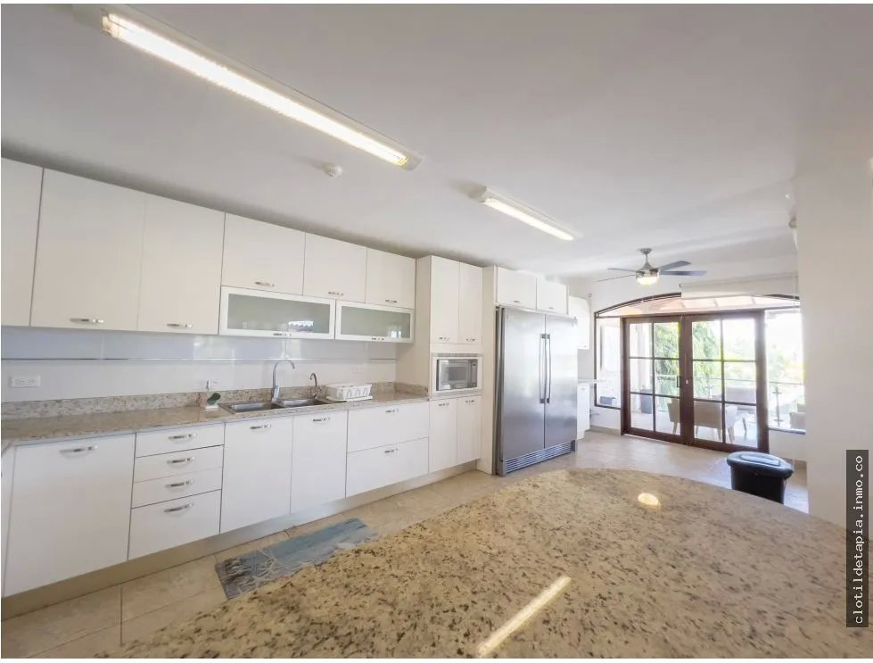 Se vende dúplex frente al mar en playa blanca, río hato