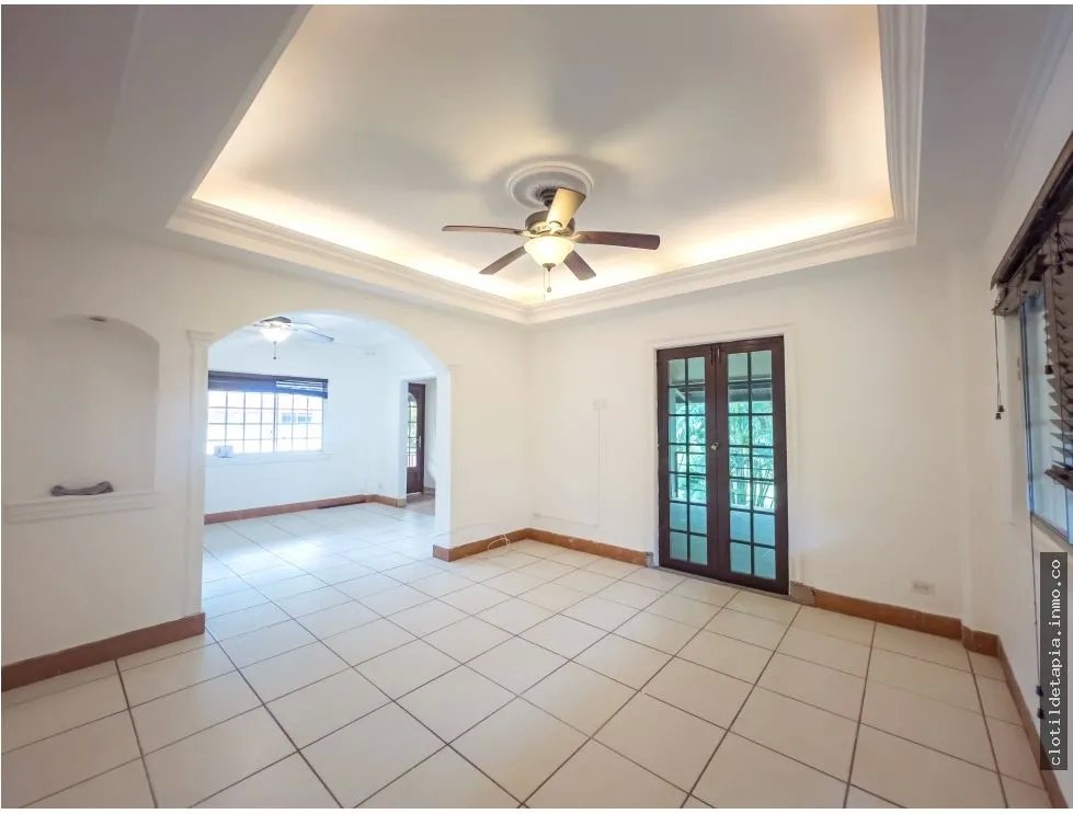 Venta de casa vacia en clayton, ancón