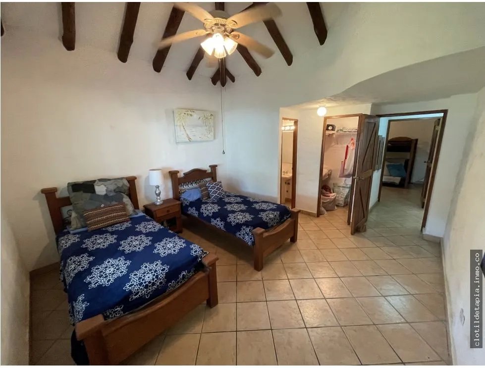 Se vende casa en punta barco resort, san carlos