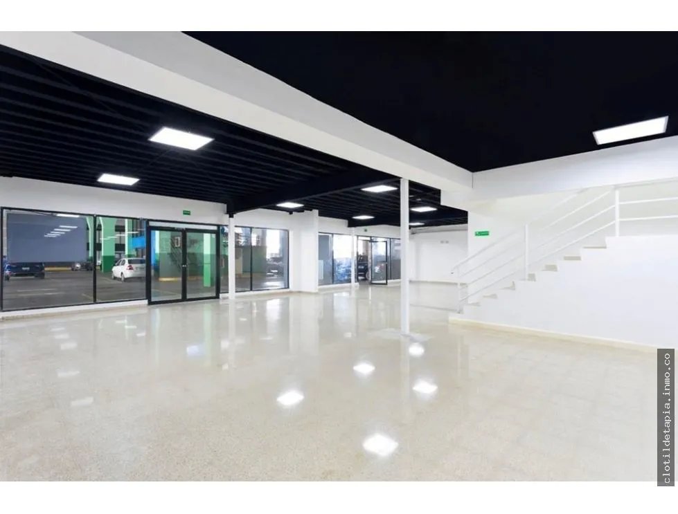Se alquila local comercial en plaza agora en chanis, parque lefevre