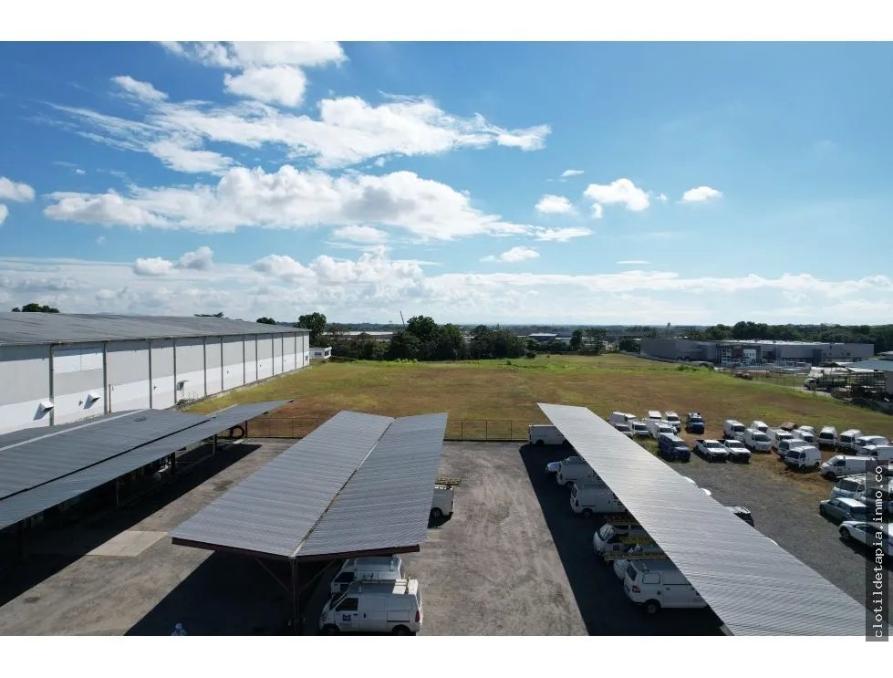 Se vende terreno en tocumen commercial park