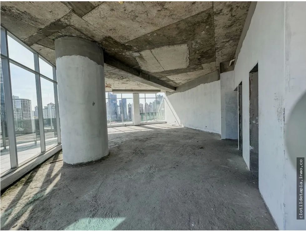 Se vende oficina en calle 50, bella vista