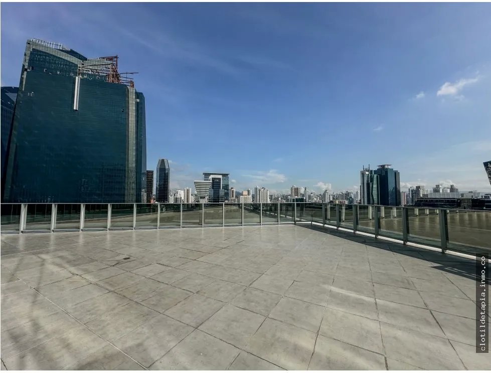 Se vende oficina en calle 50, bella vista