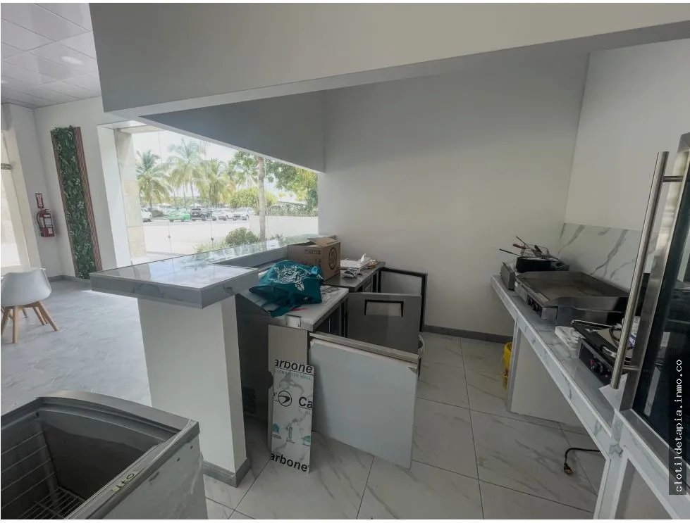 Se vende local comercial en playa blanca, río hato