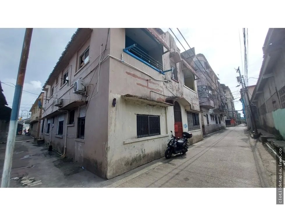 Se venden edificios en barrio norte, colón