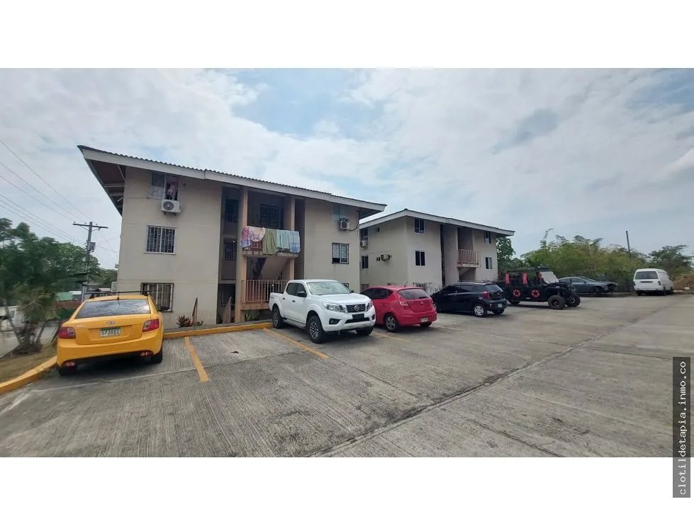 Se vende apartamento en rana de oro, pedregal