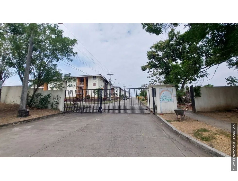 Se vende apartamento en rana de oro, pedregal