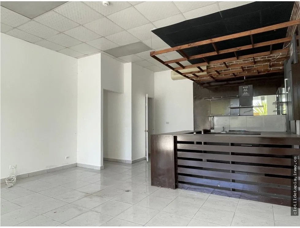 Se vende local comercial en town center, playa blanca
