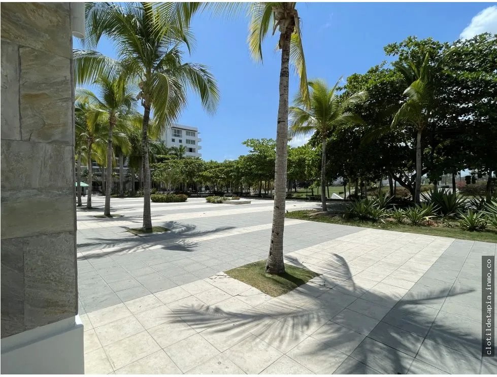 Se vende local comercial en town center, playa blanca