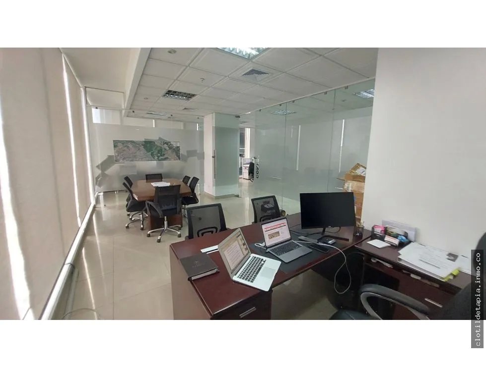 Se vende oficina en obarrio, bella vista