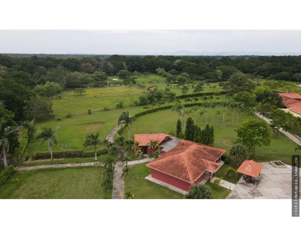 Se venden residencias en hato viejo, antón