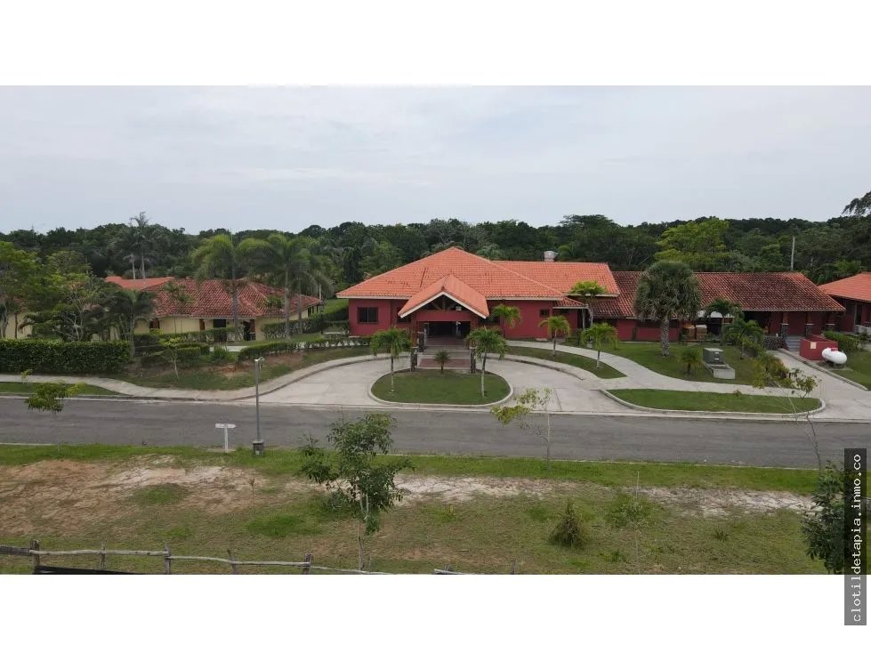 Se venden residencias en hato viejo, antón