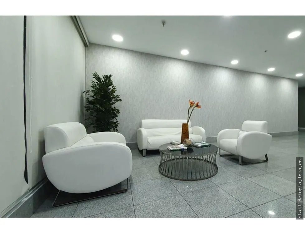 Se vende oficina en top tower, costa del este