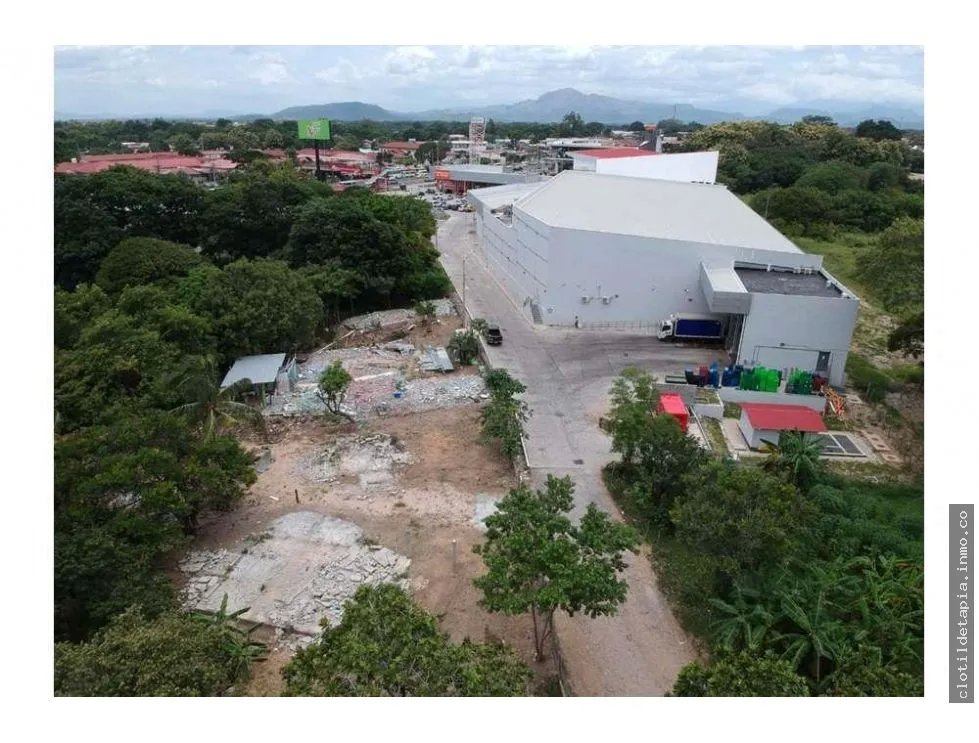 Se vende terreno comercial en penonomé, coclé