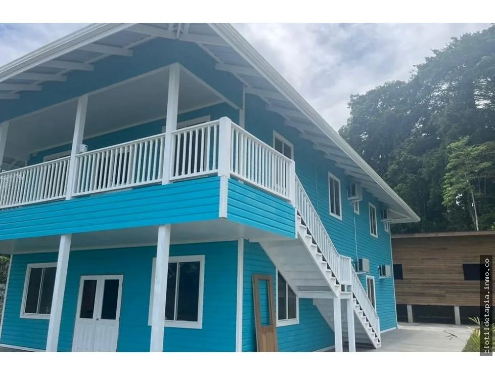 Se vende casa en bocas del toro