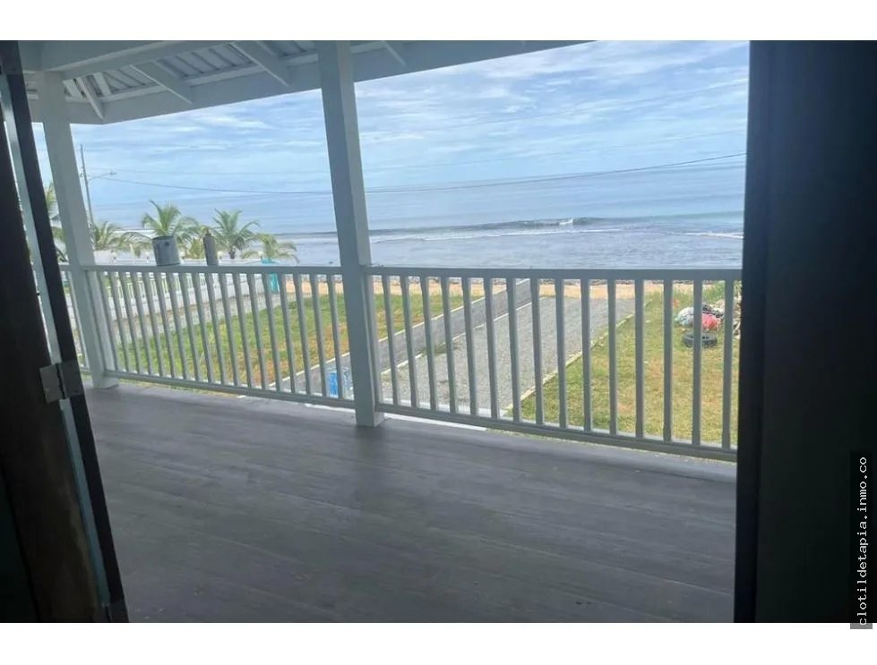 Se vende casa en bocas del toro