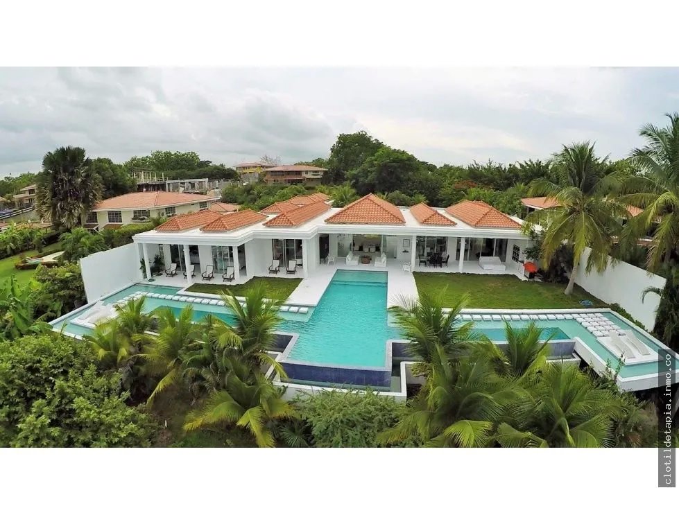 Se vende casa en p.h. el cortijo, costa esmeralda