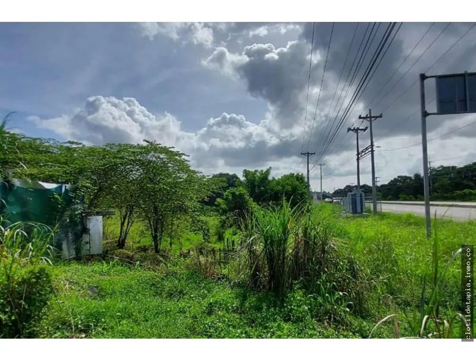 Se vende terreno comercial en pacora