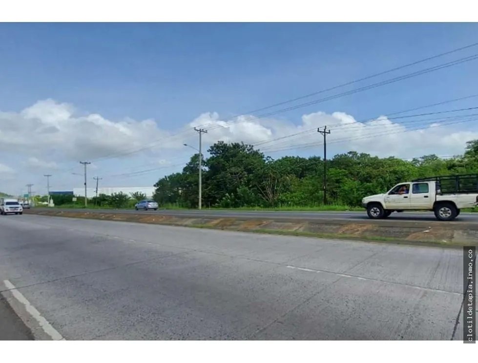 Se vende terreno comercial en pacora