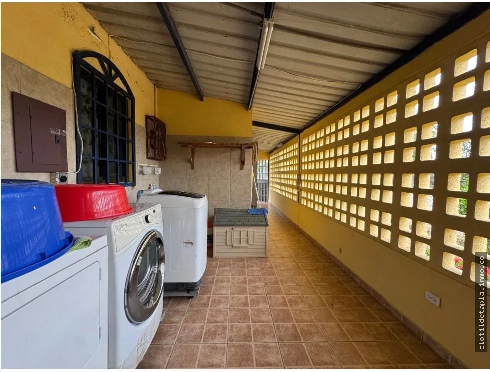 Se vende casa de playa en nueva gorgona, chame