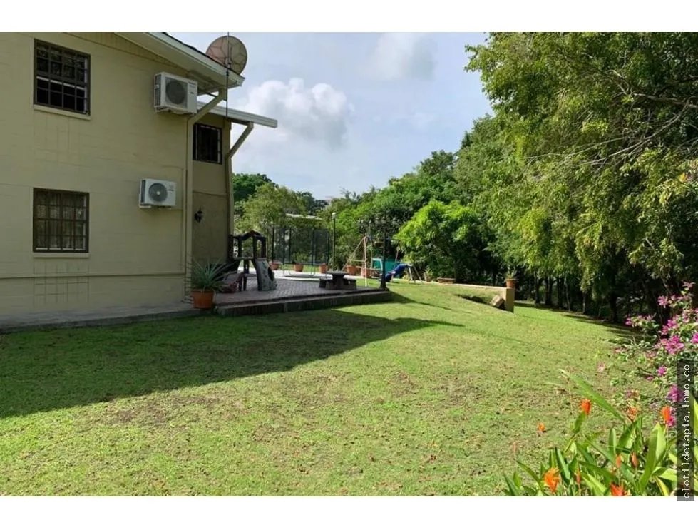Se vende casa para inversión en clayton, albrook