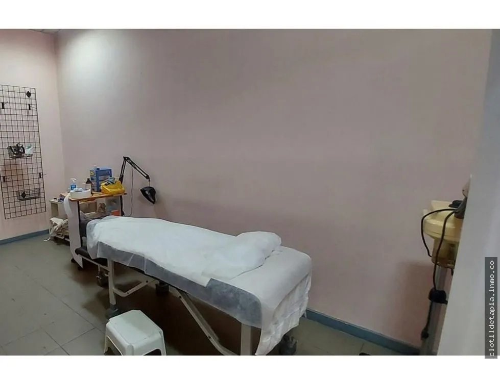 Se vende salón de belleza, condado del rey