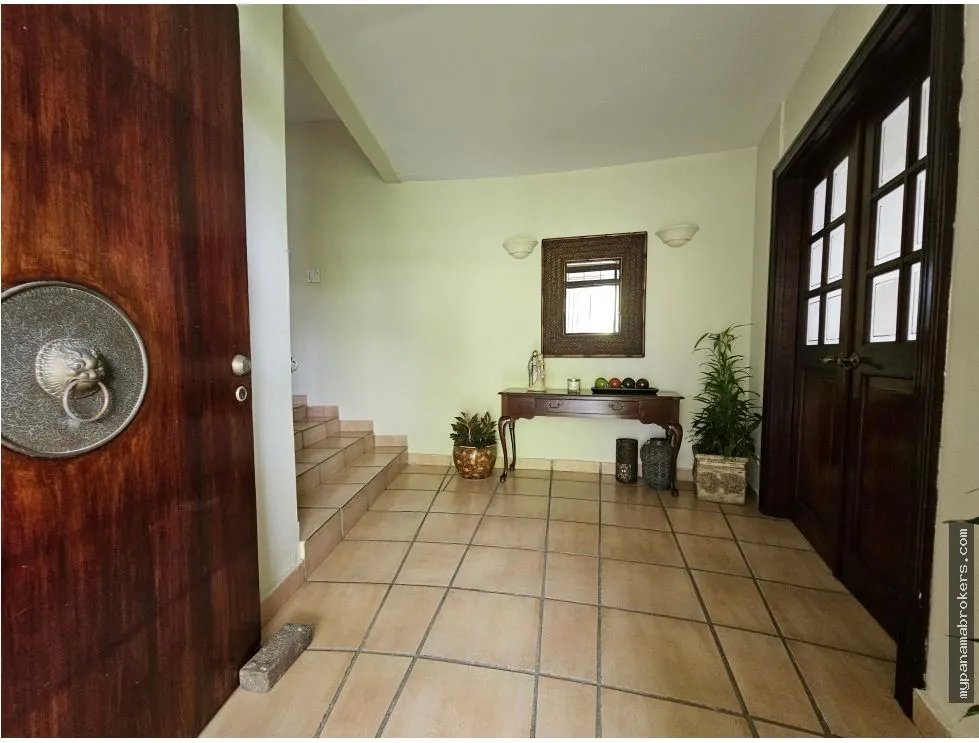 Venta de casa con terreno - en el carmen por debajo del avaluo