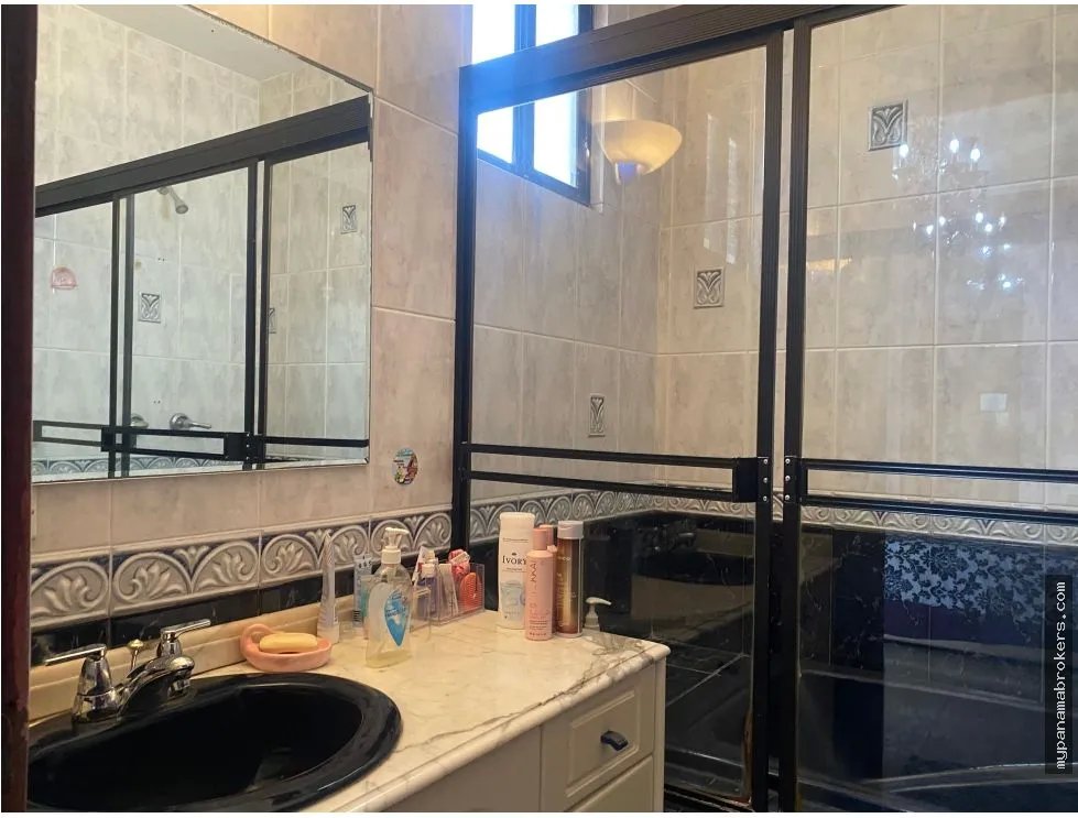 Venta de penthouse con línea blanca en marbella, panamá