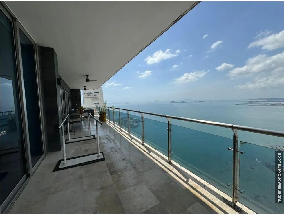 Venta o alquiler de apartamento amoblado en punta pacífica, panamá