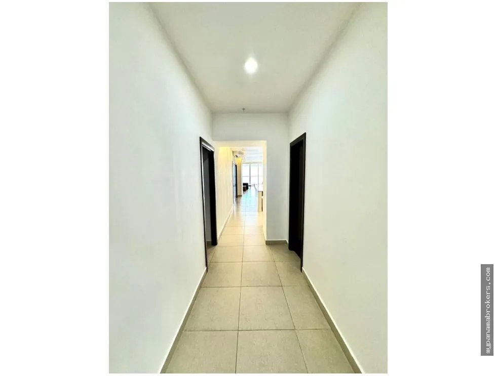 Venta de apatamento amoblado en ph rivage, ave. balboa