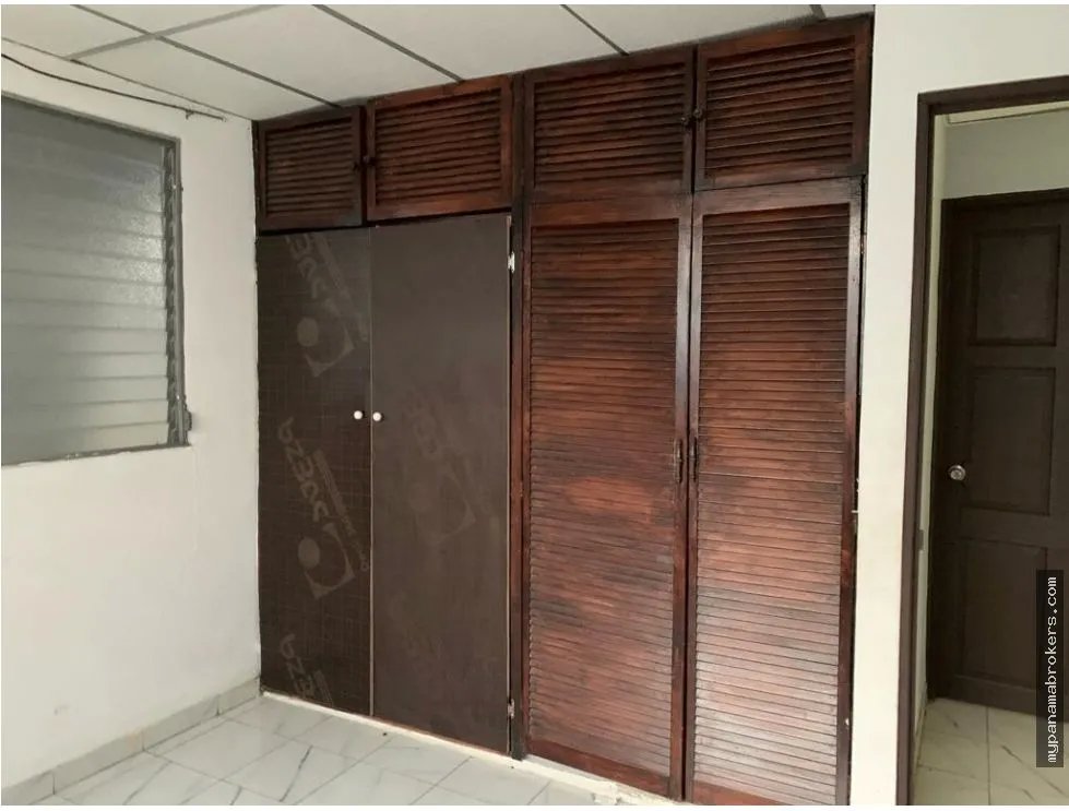Venta de casa vacia de dos plantas en los angeles, bethania, panama