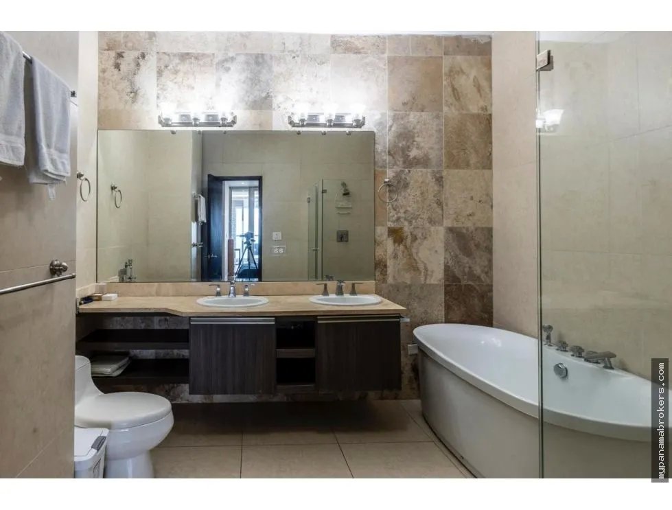 Alquiler o venta de apartamento amoblado en ph rivage tower