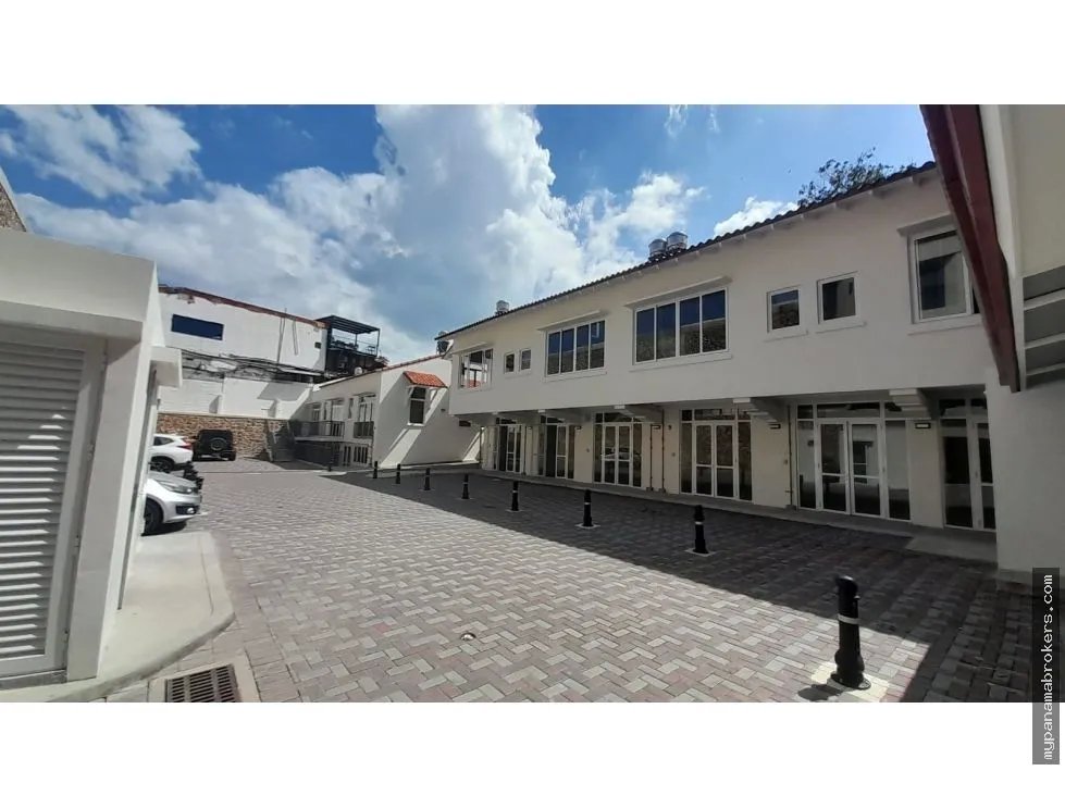 Alquiler de local comercial en callejón de soná, casco antiguo