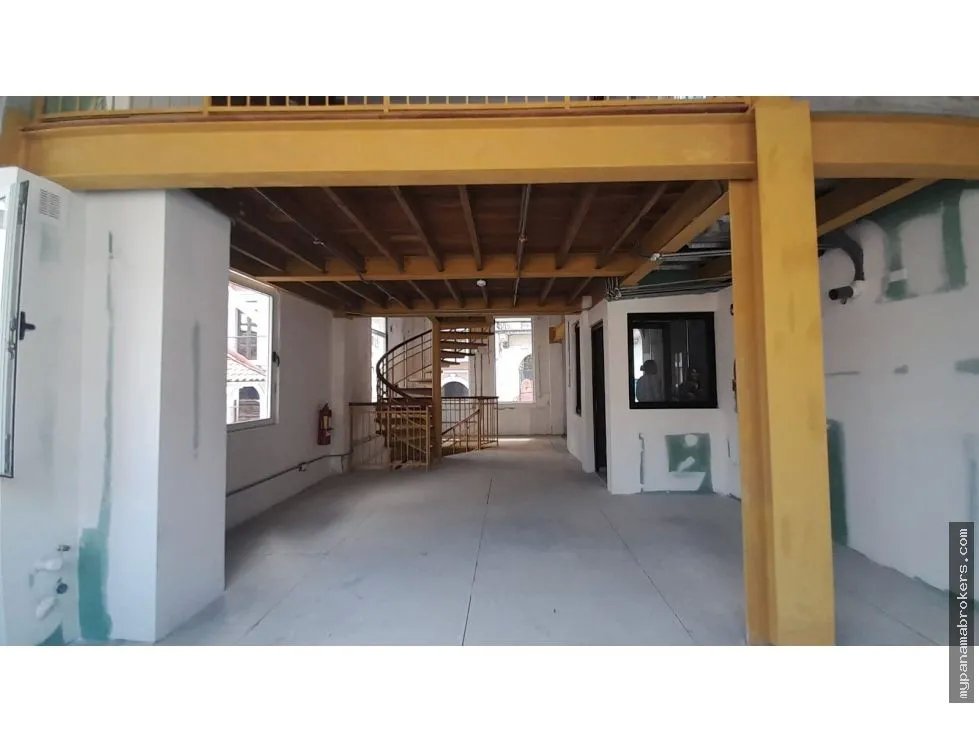 Alquiler de local comercial en callejón de soná, casco antiguo