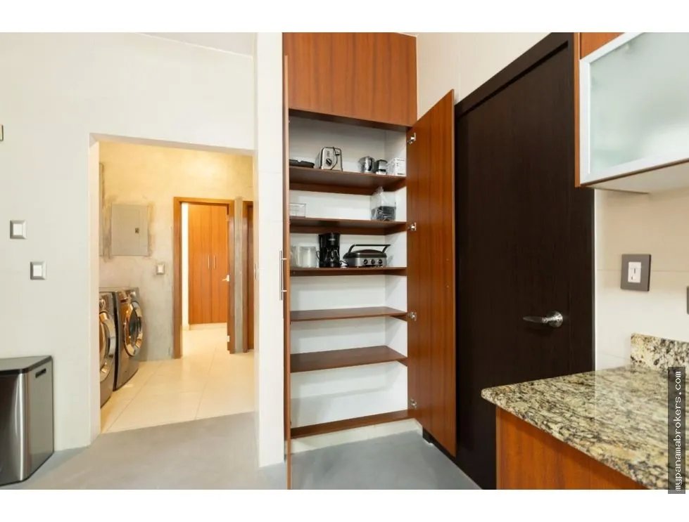 Venta de casa amoblada en residencial el doral, costa sur, panamá