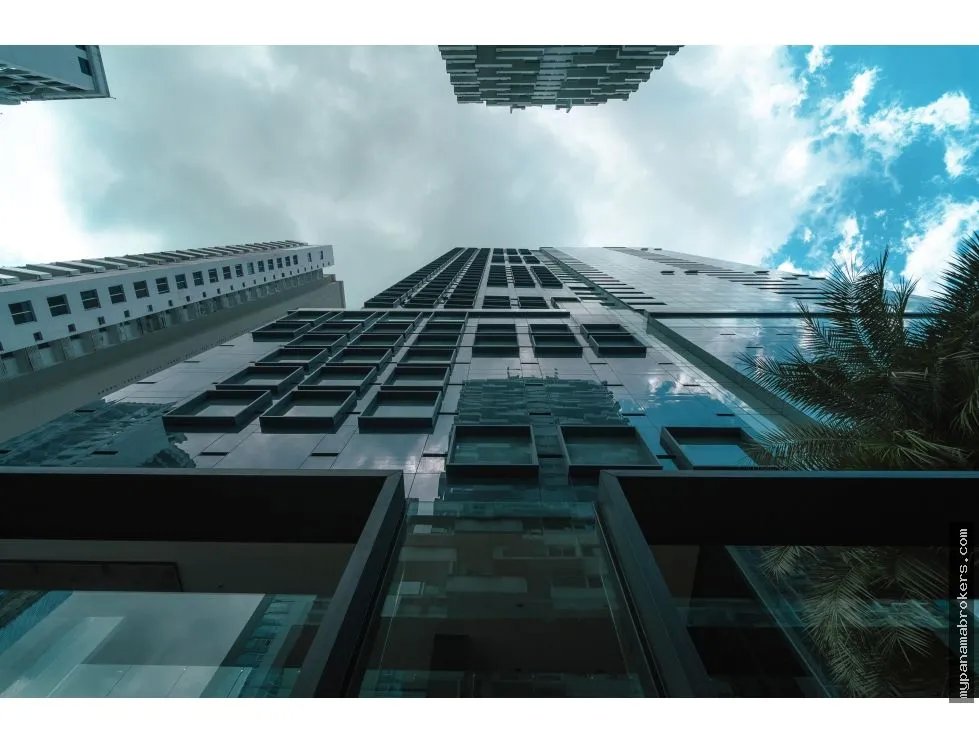 Alquiler de local comercial para restaurante en edificio armani