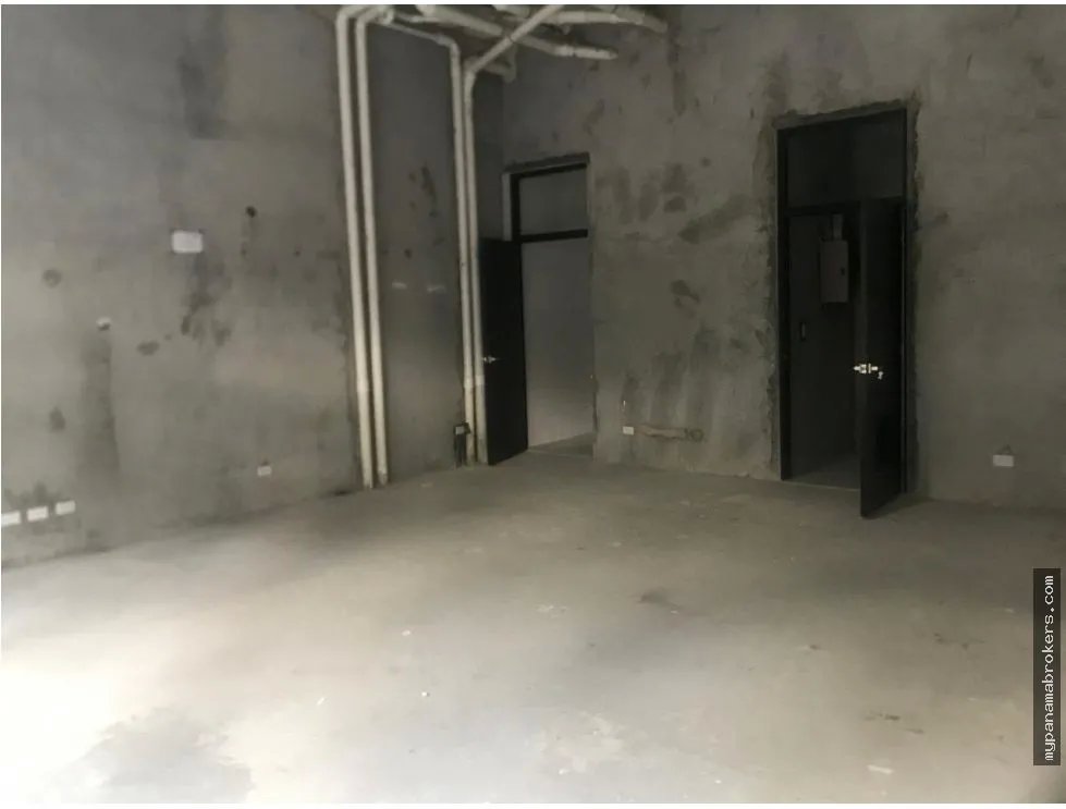Alquiler de local comercial en la plazuela de alfaro, casco viejo
