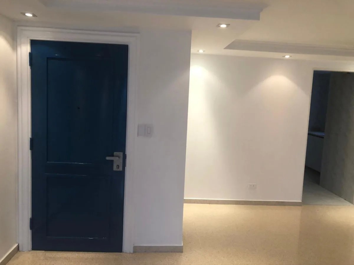 Venta de apartamento ph torre ebbelle, marbella