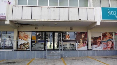 24763 - Condado del rey - commercials