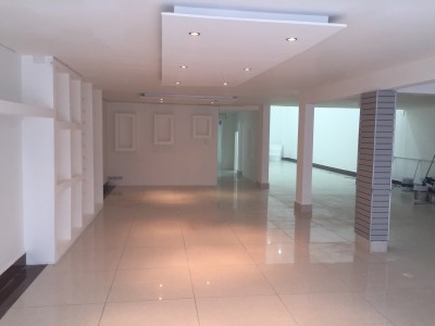 27500 - Marbella - commercials