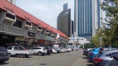 74616 - Marbella - commercials