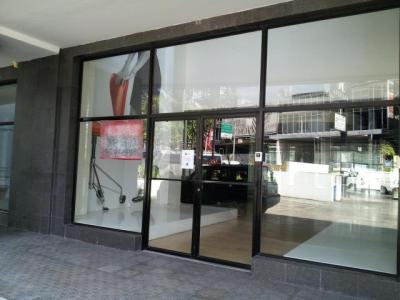 92594 - Marbella - commercials